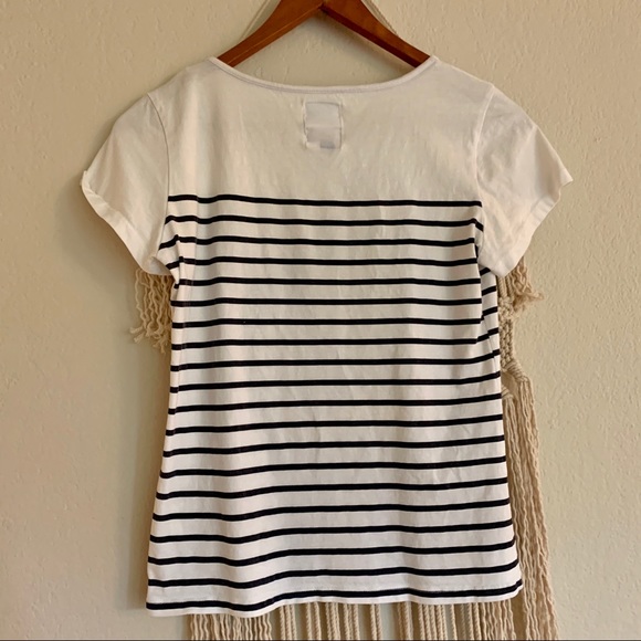 ✨free w/ bundle! Donald Duck Disney Tee - Picture 4 of 4